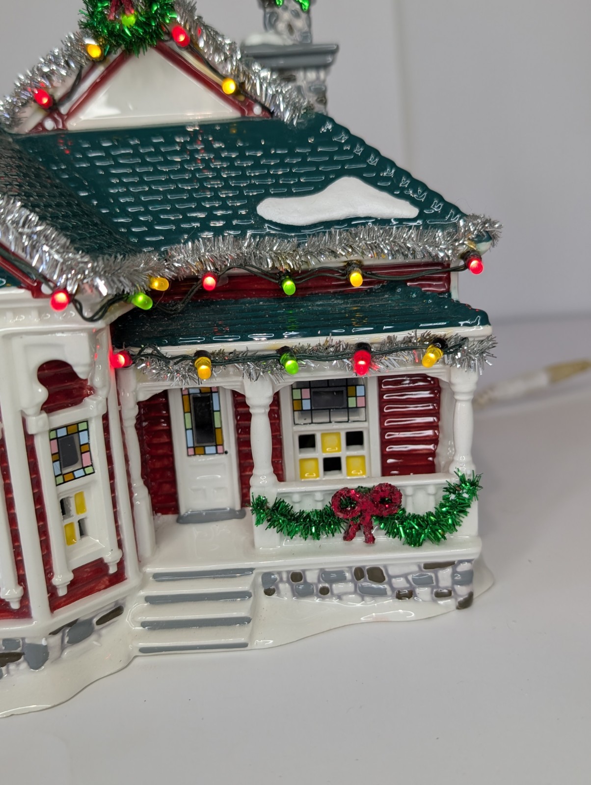 Dept 56 Snow Village “Tinsel and Garland House” Christmas Lane Snowman Retired