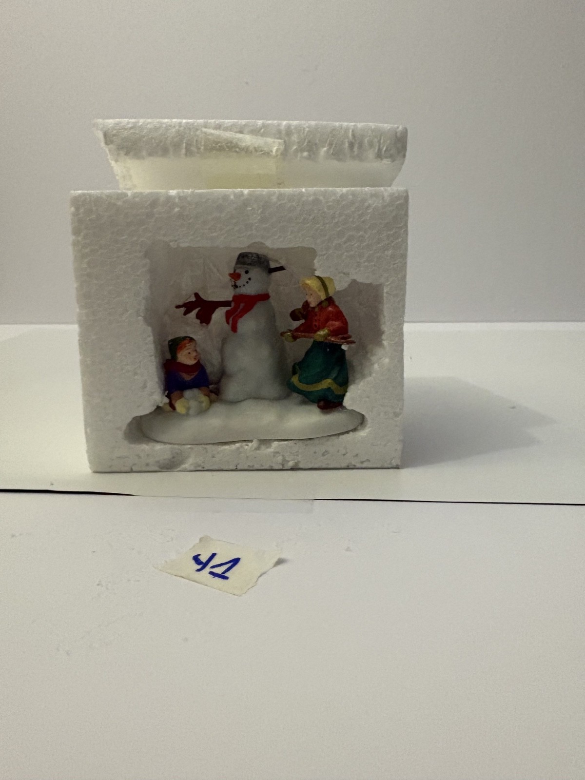 Department 56 New England Series – Making Friends