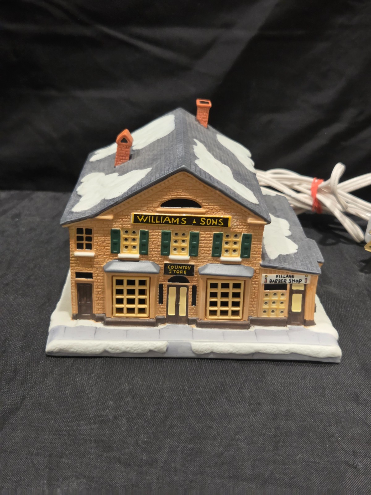 Vintage 1993 Hawthorne Porchlight Collection The Country Store Christmas