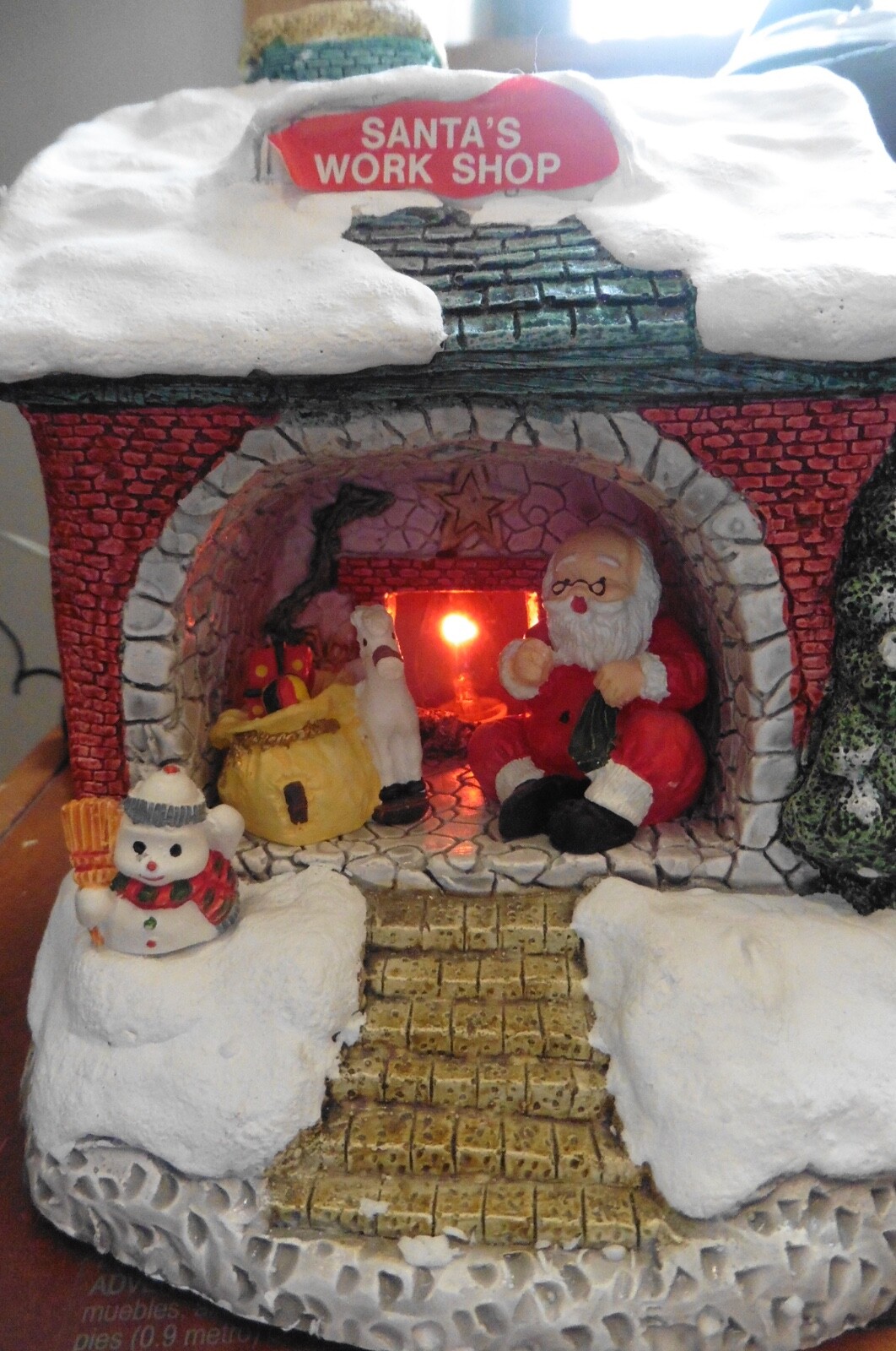 Vintage Santa’s Workshop light up Fireplace Christmas decor brick house No 8470