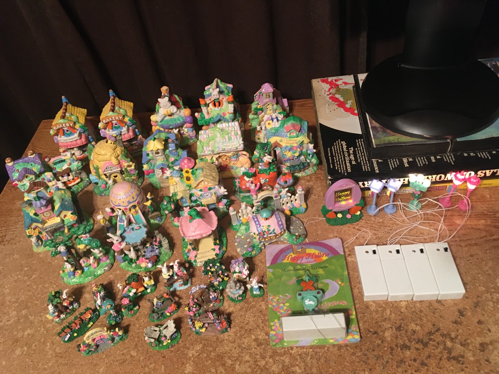 LOT OF 40 HOPPY HOLLOW EASTER VILLAGE HOUSES & FIGURINES CANDY FLOWER TOY SHOP