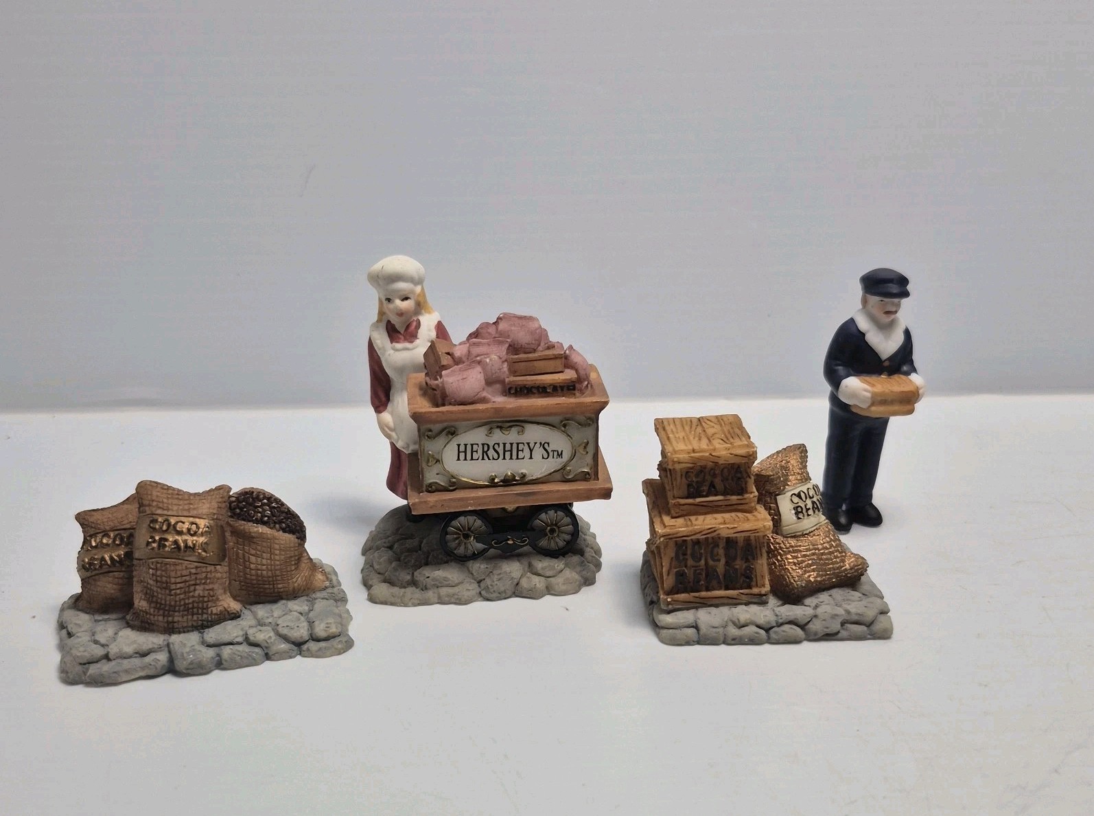 Vtg Hershey’s Holiday Village Set Candy Cart, Cocoa Bean Crates & Man Lot Of 4