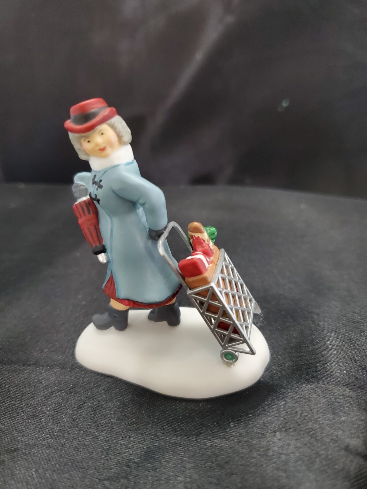 DEPT 56 CHRISTMAS IN THE CITY “BUSY CITY SIDEWALKS” #56.58956