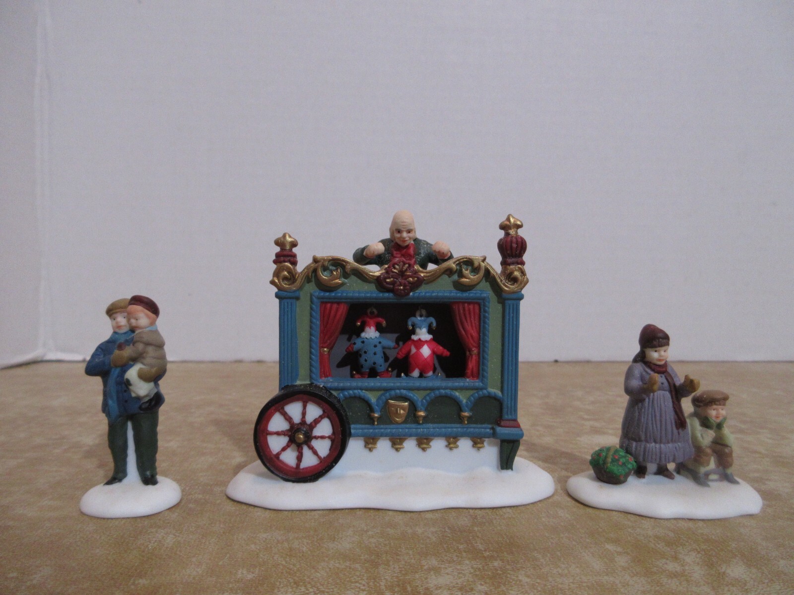Dept 56 Heritage Dickens Village 1992 The Old Puppeteer #5802-5