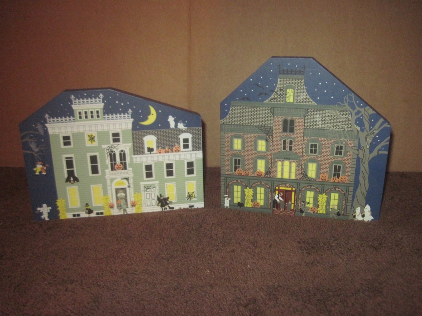 Cat’s Meow Halloween Limited 1997 Eerie Estate & Mystery Manor Glows In The Dark