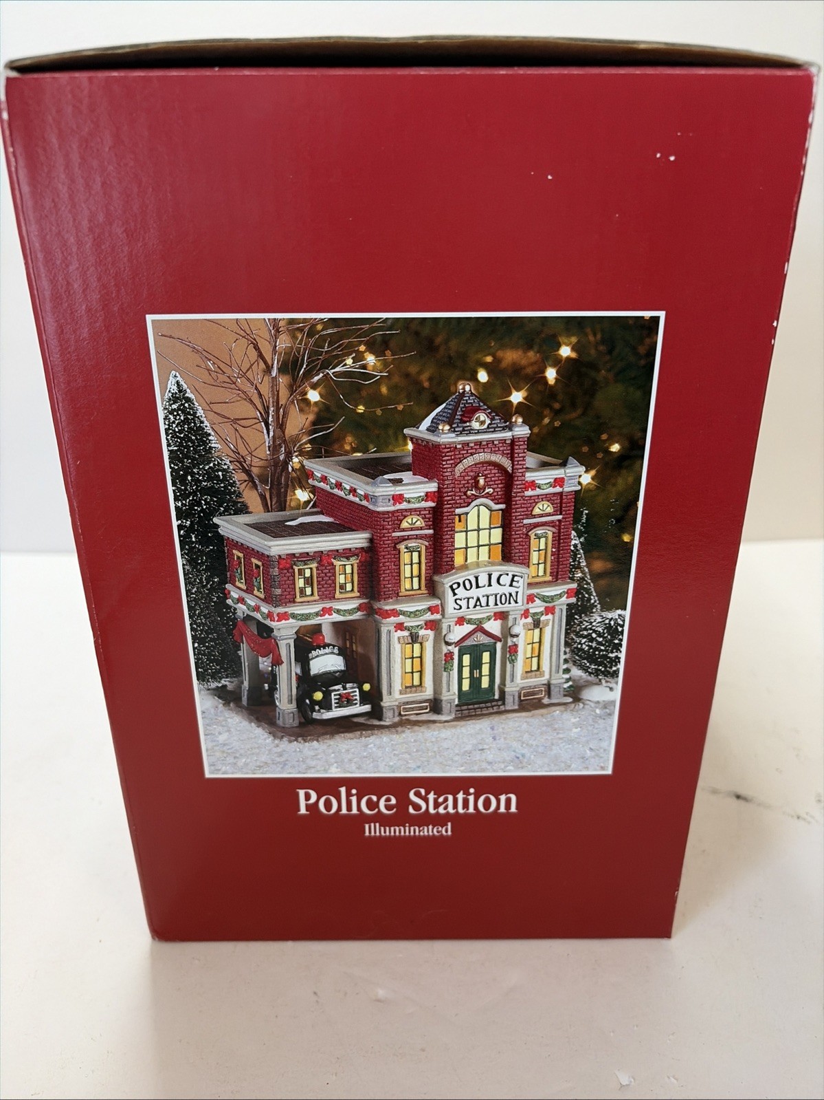2003 St Nicholas Square Christmas Village Police Station Illuminated W/Car – NEW
