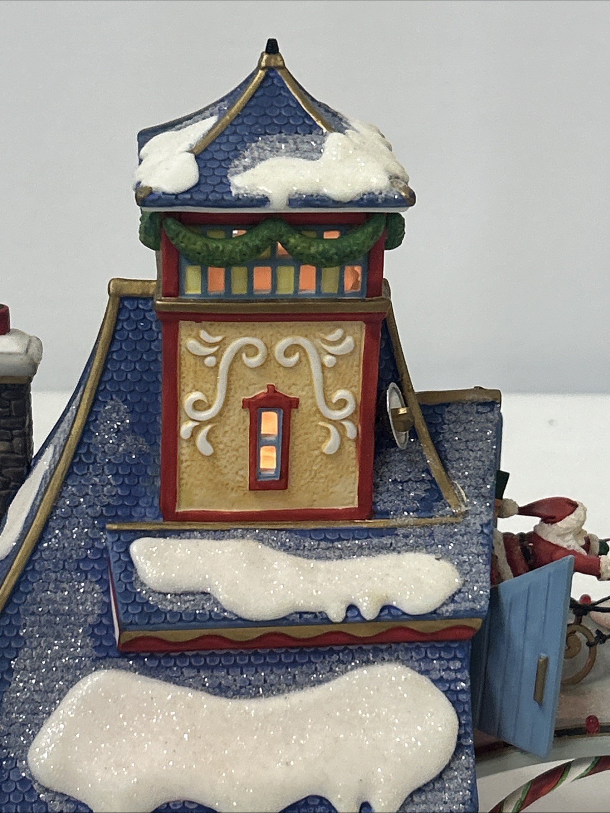 Christmas Village Santa’s Sleigh Launch Dept 56 No Original Box 2001