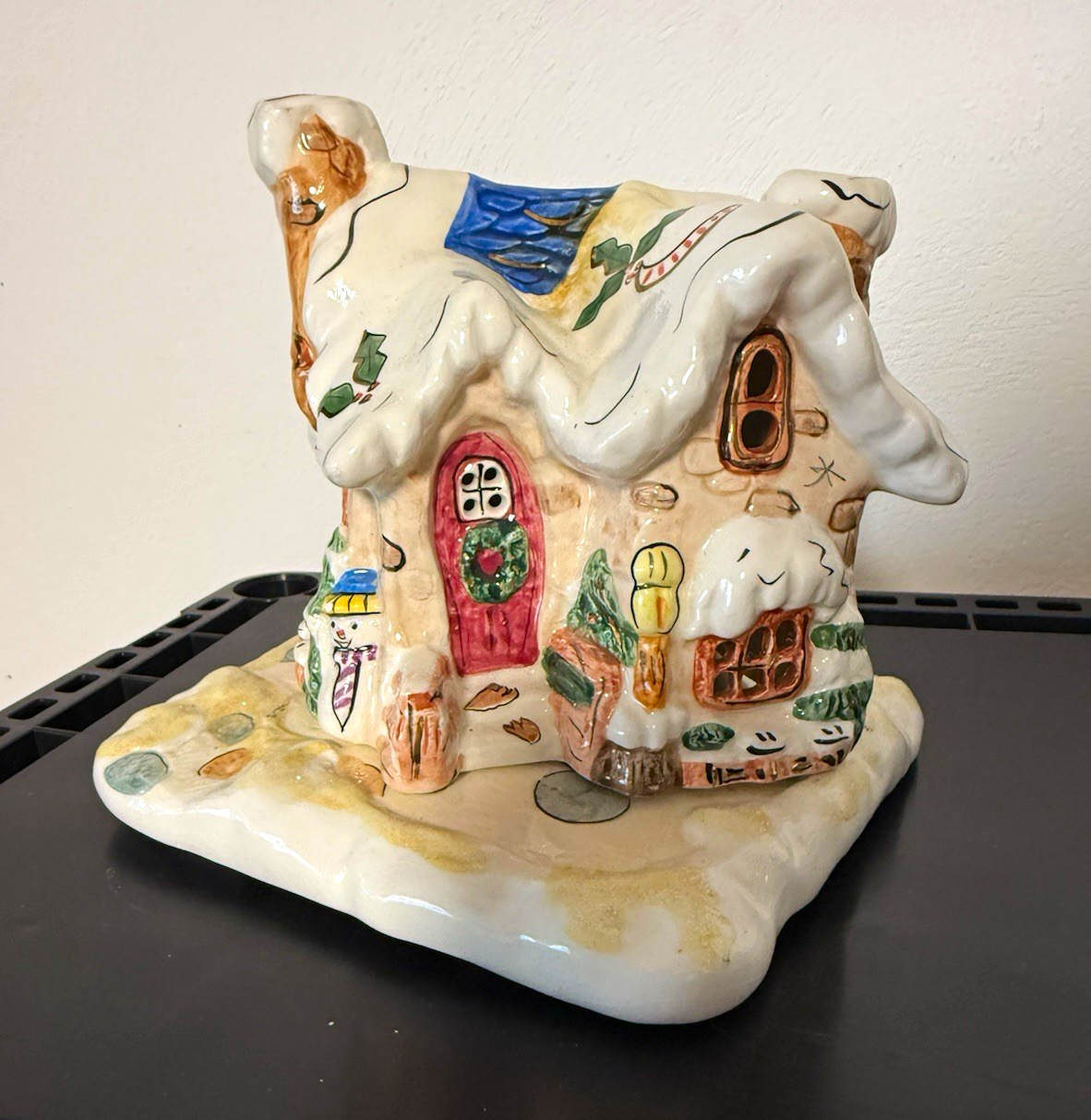 Popular Ceramic Painted Glitter Snowy Christmas Village House Mini Candle Holder