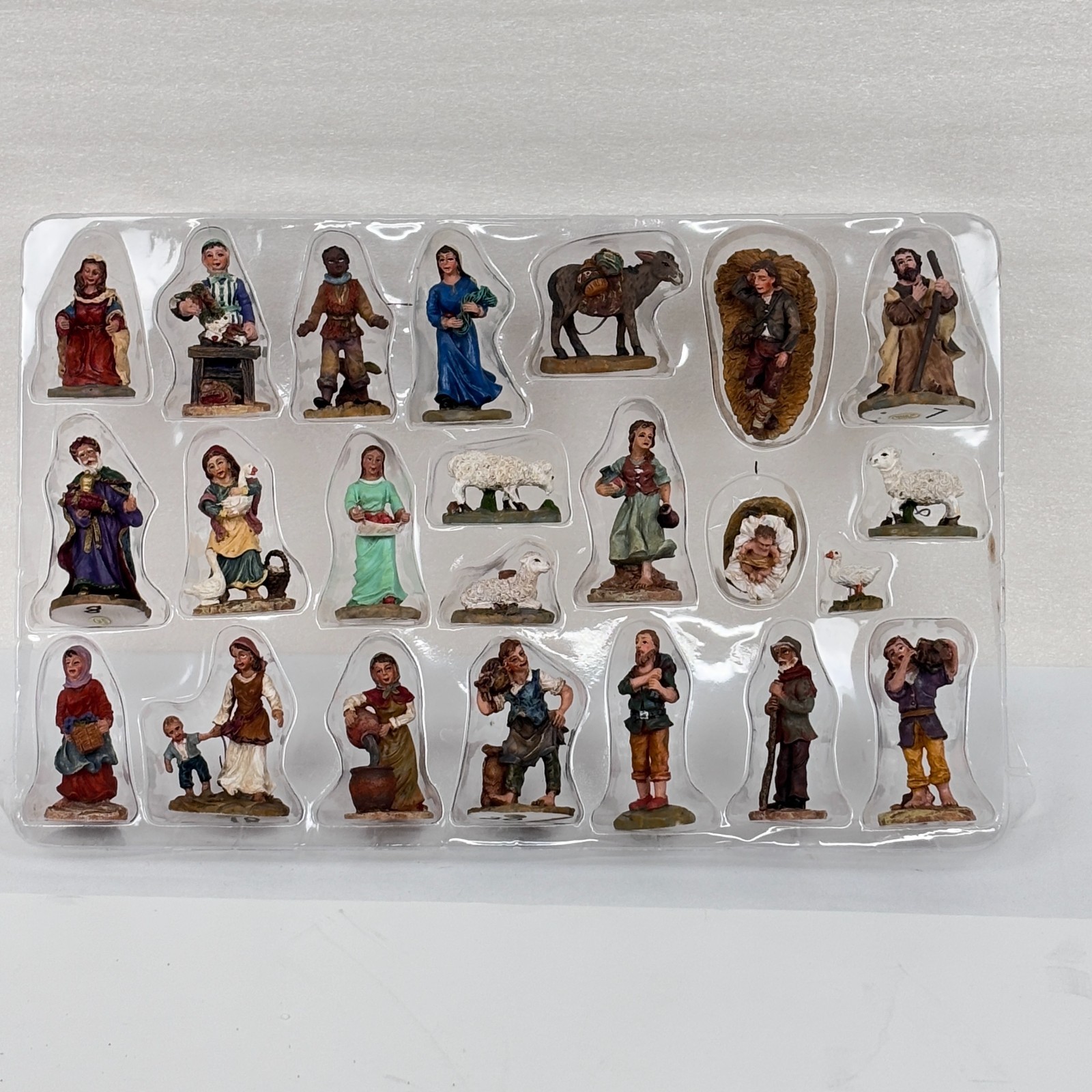 2002 Grandeur Noel Bethlehem Nativity 22 Figures |Free Ship