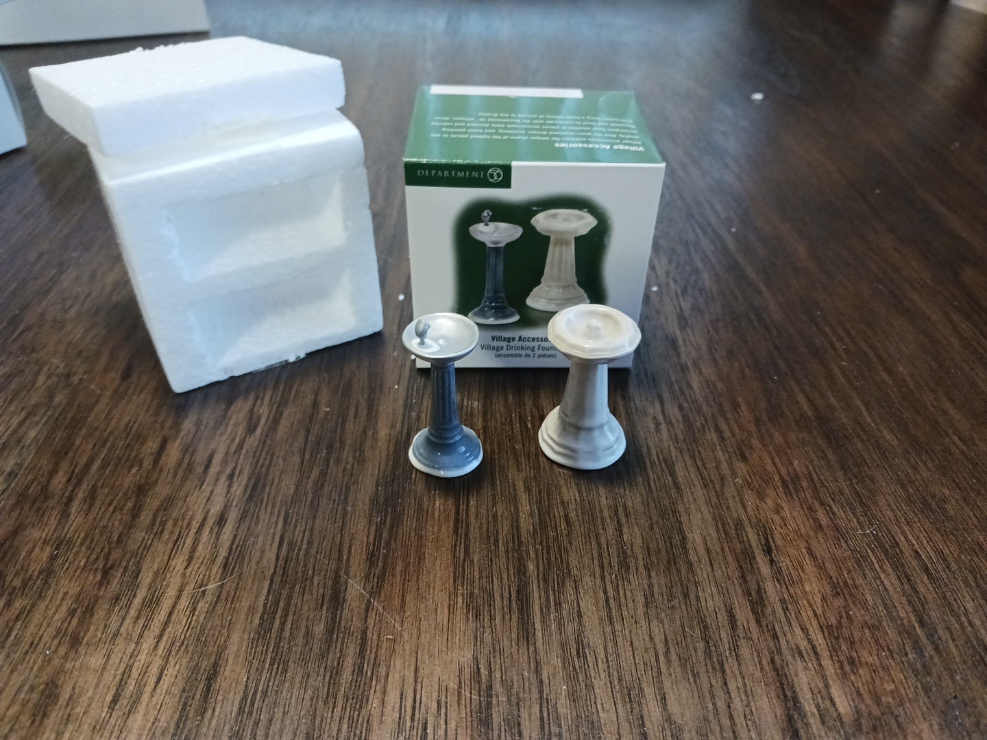 Dept56 Village Accessories Village Drinking Fountains 810816 Collection
