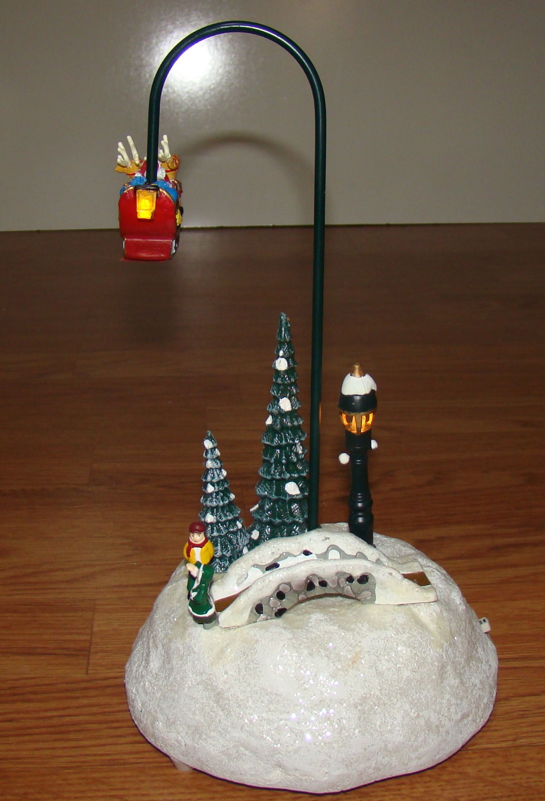 2007 St. Nicholas Square Village FLYING SANTA Hand-Painted, Lighted, Motion