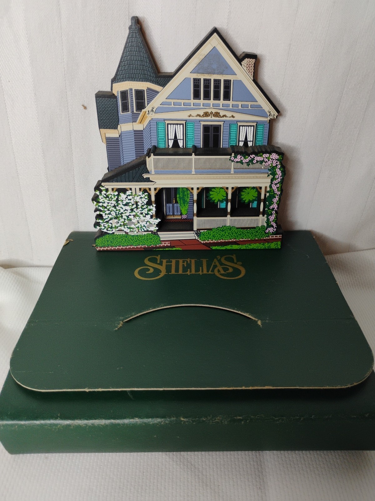 Shelia’s Collectible Houses HART HOUSE Raleigh, North Carolina. 2000