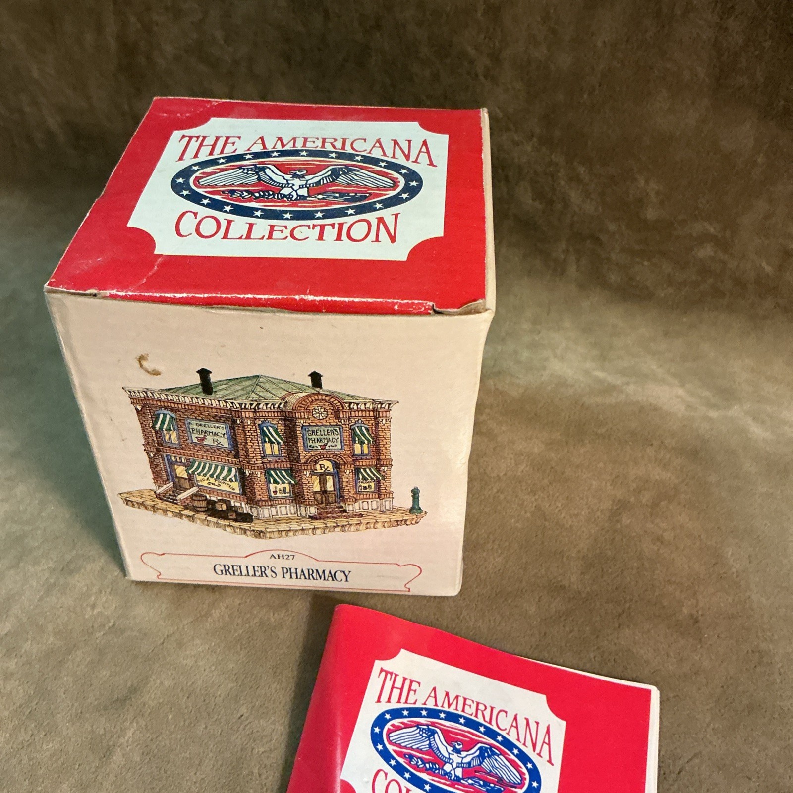 1990s the Americana collection GRELLER’s pharmacy resin building in box