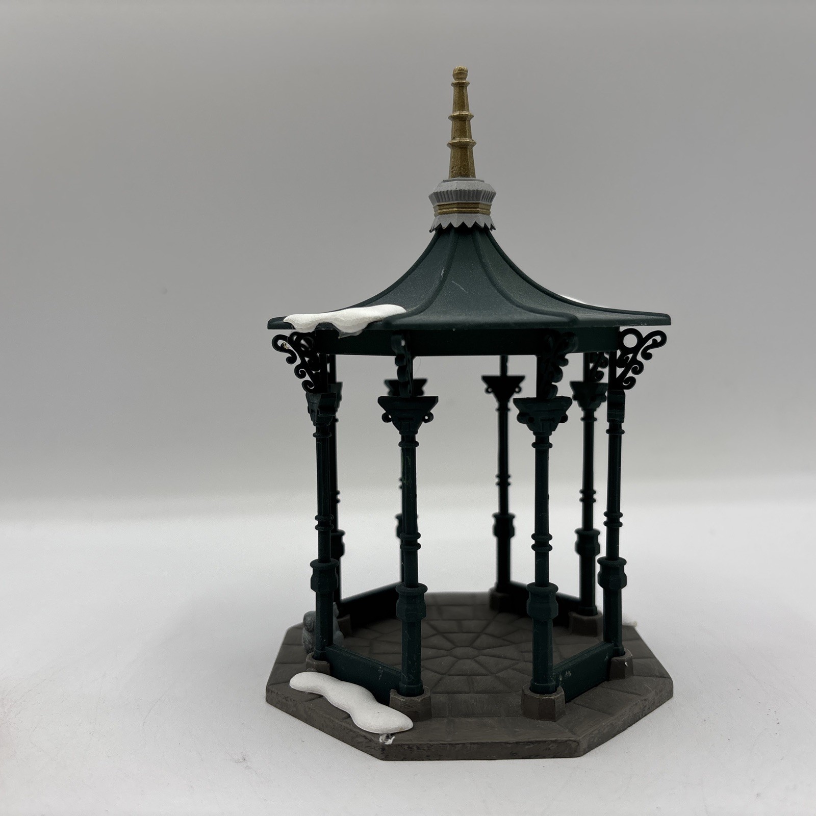 Department 56 1989 Vintage Heritage Village Collection Town Square Gazebo 5513-1