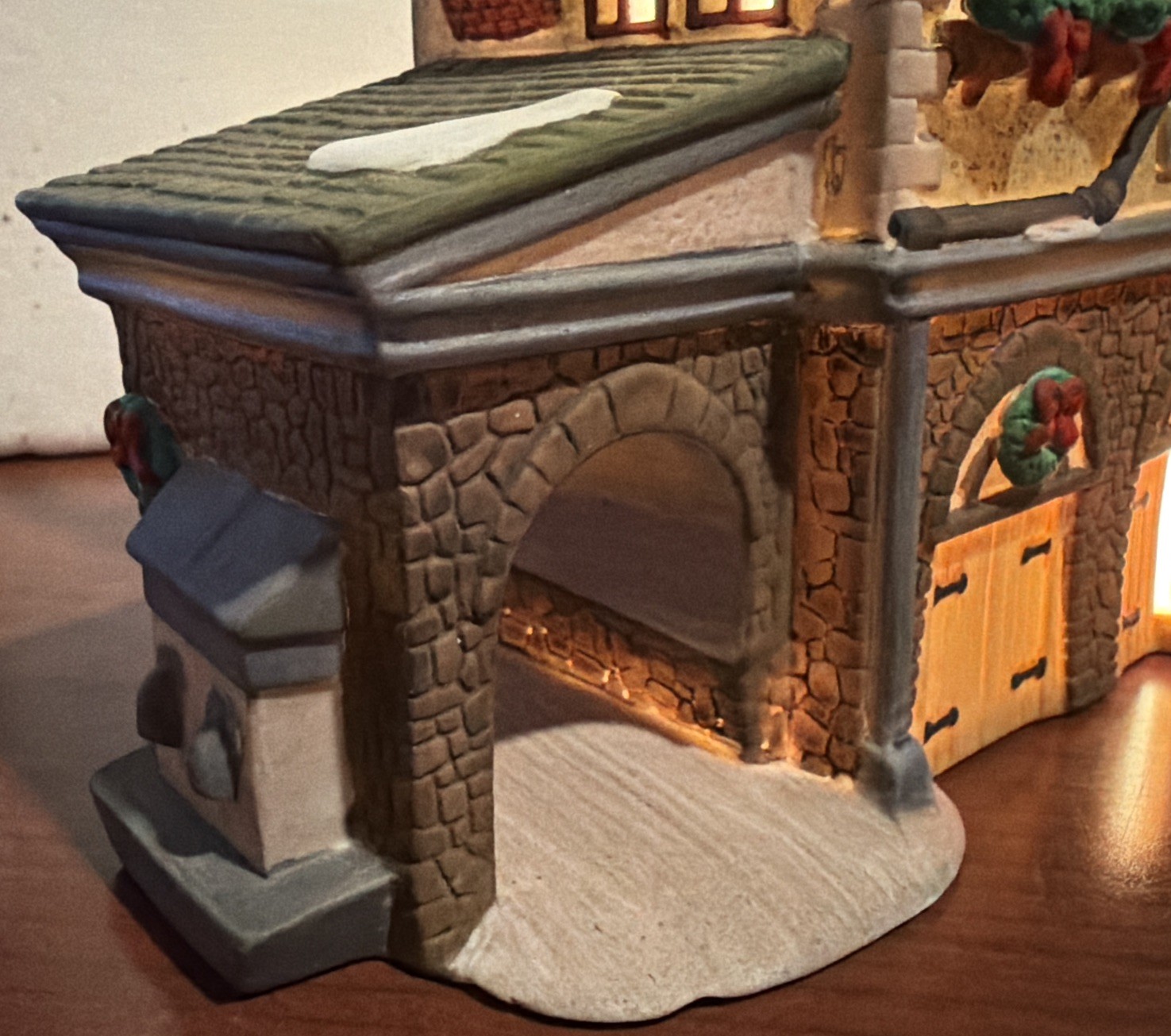 Dept 56 Dickens’ Village – Hather Harness – 5823-8 – 1994(r)