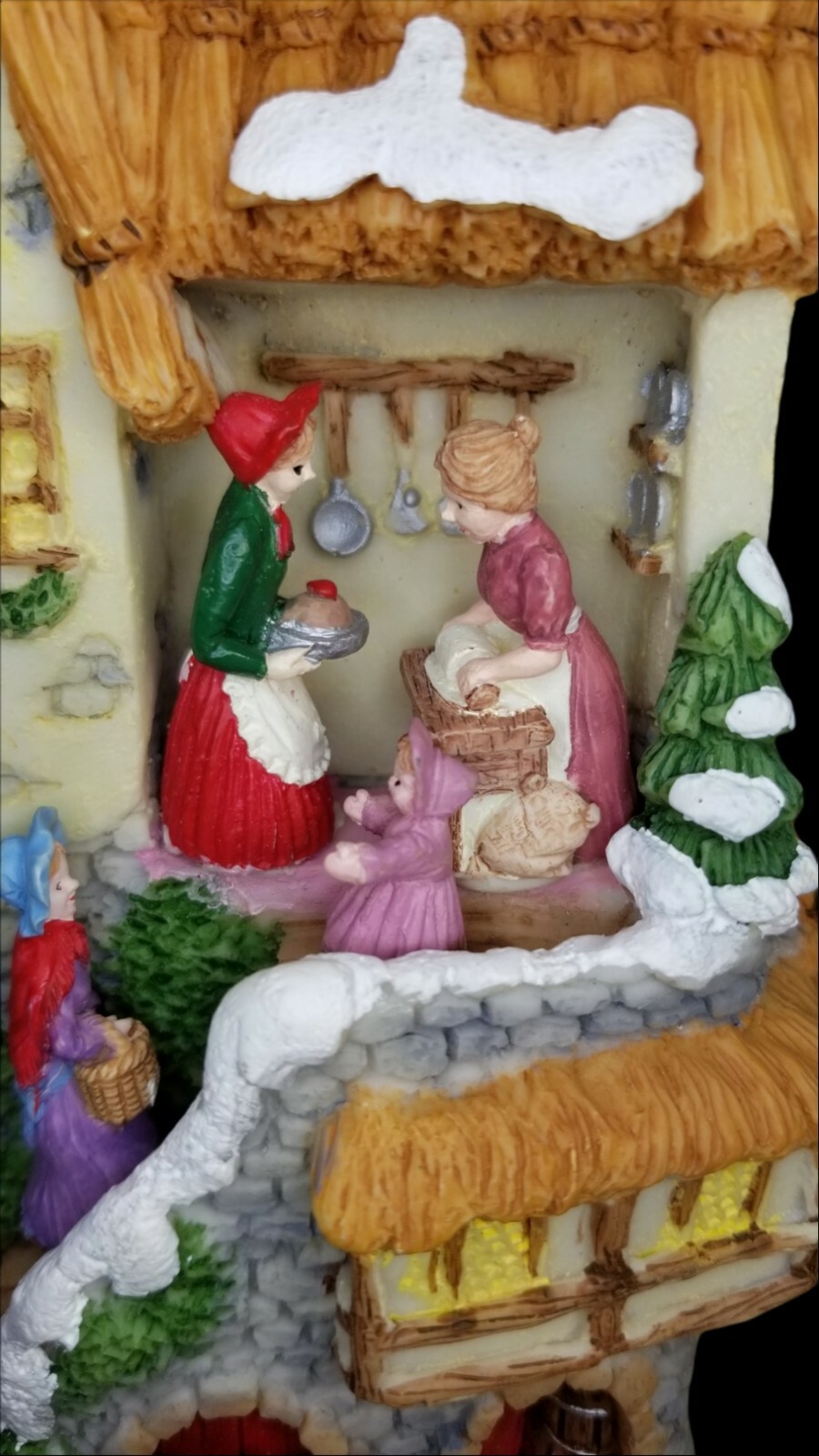 Musical Christmas House Deck The Halls 11″ Tall Brick Stone Straw Snow Holidays