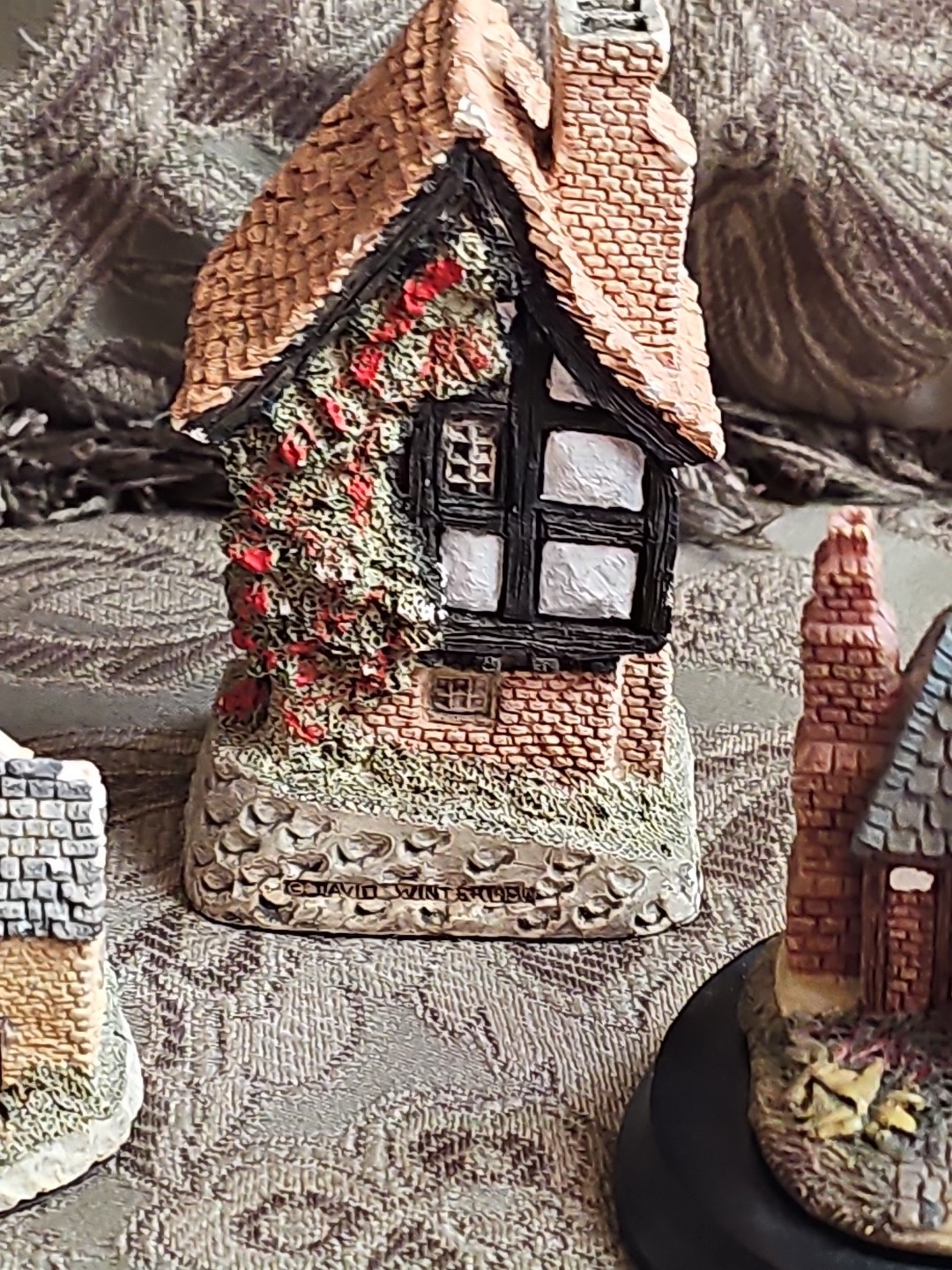 Lot of 3 Hawthorne Gone With The Wind Houses And Buildings -Excellent Condition