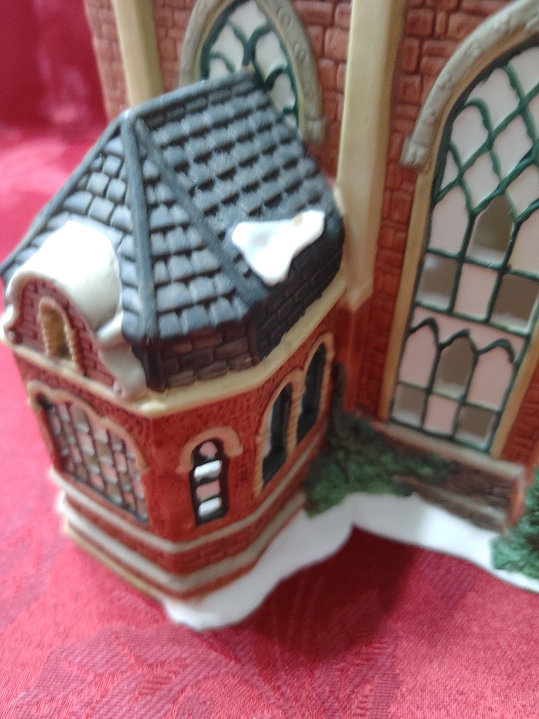 Heartland Valley Village 2000 Cathedral Church Limited Edition O’well W/light