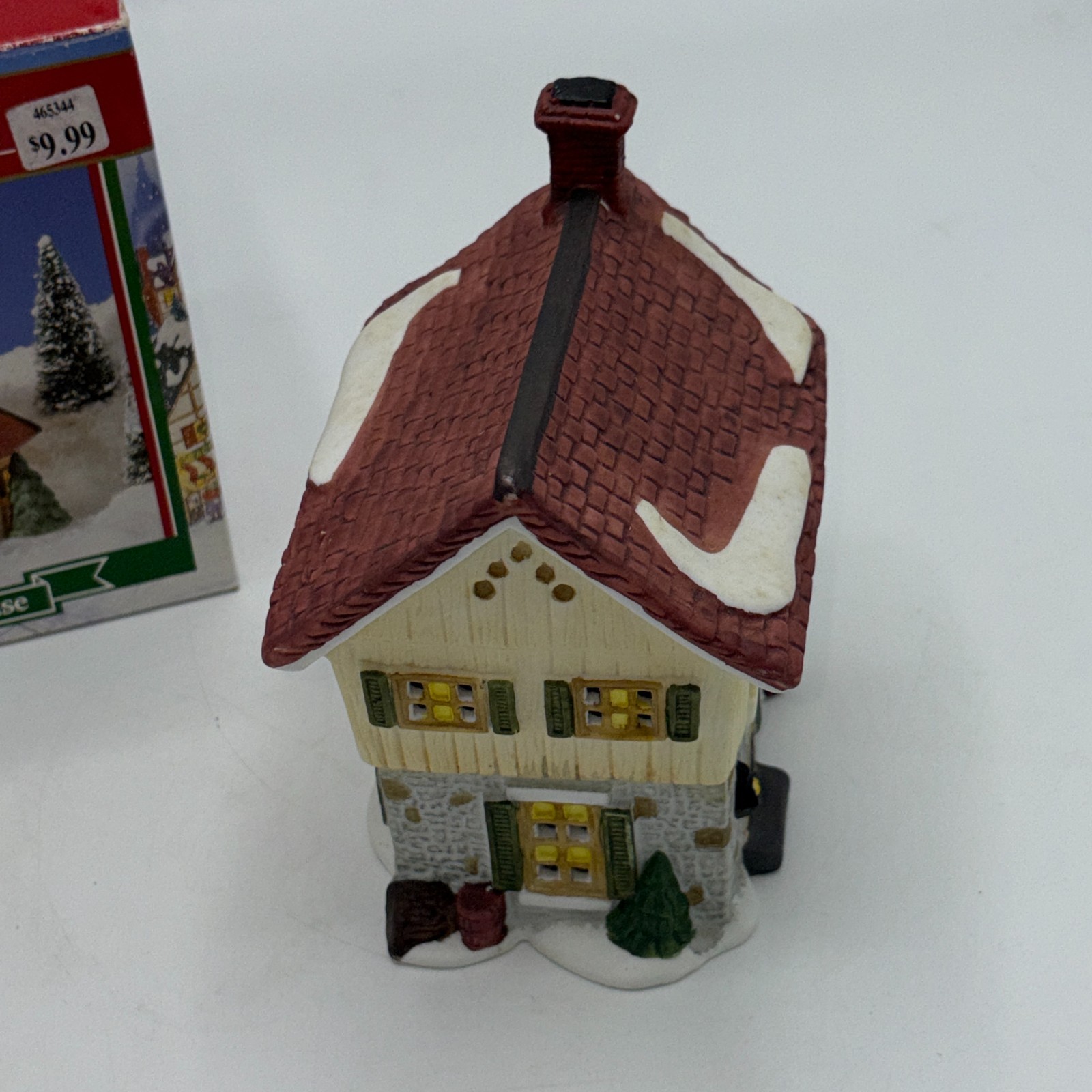 Winter Valley Cottages Porcelain Lighted House INN w/ Box