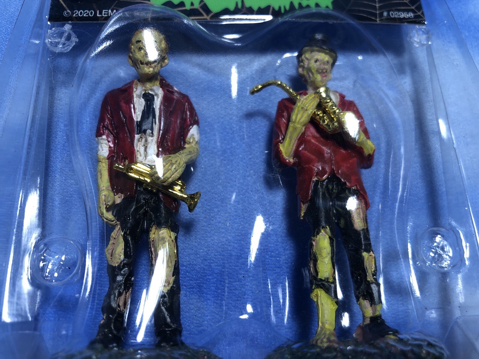 NEW 2020 Lemax Spooky Town Accessory “A Chilling Band of Two” Zombies #02958 NIP