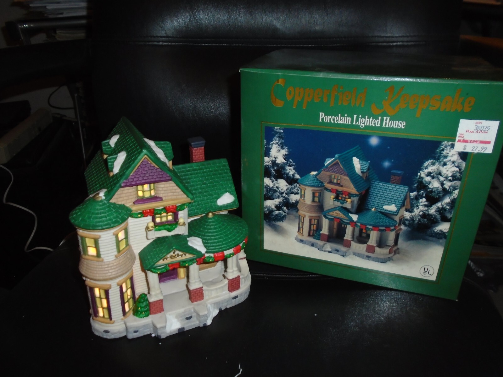 UIB COPPERFIELD PORCELAIN LIGHTED VILLAGE HOUSE