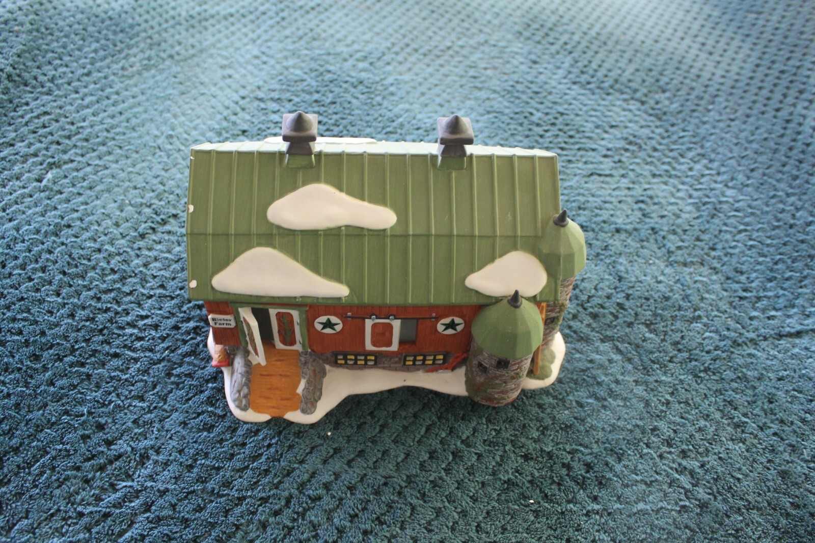 Pennsylvania Dutch Barn from the Dept. 56 New England Village Series