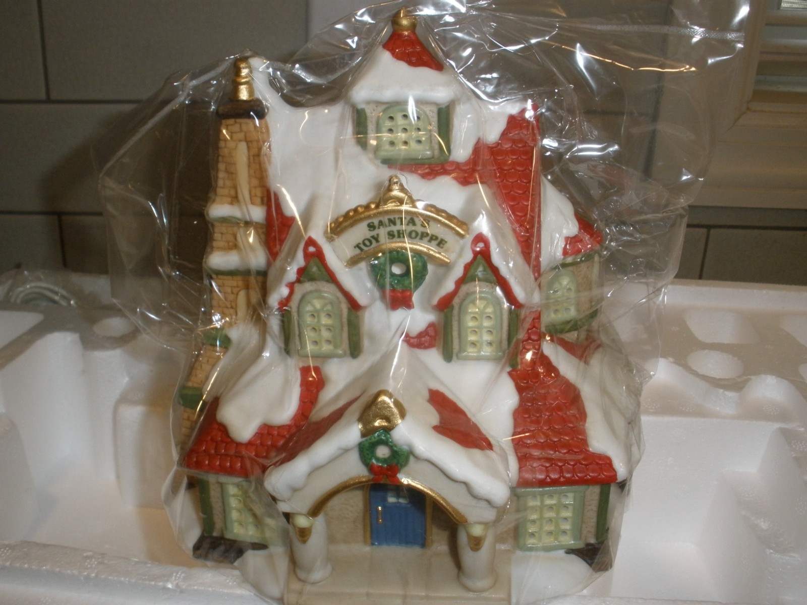 HAWTHORNE PORCHLIGHT COLLECTION VILLAGE “SANTA’S TOY SHOPPE” NEW IN BOX