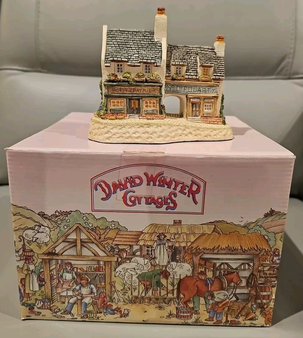 Vintage David Winter Cottages 1991 FOGARTY’S Original box & Authenticity Card