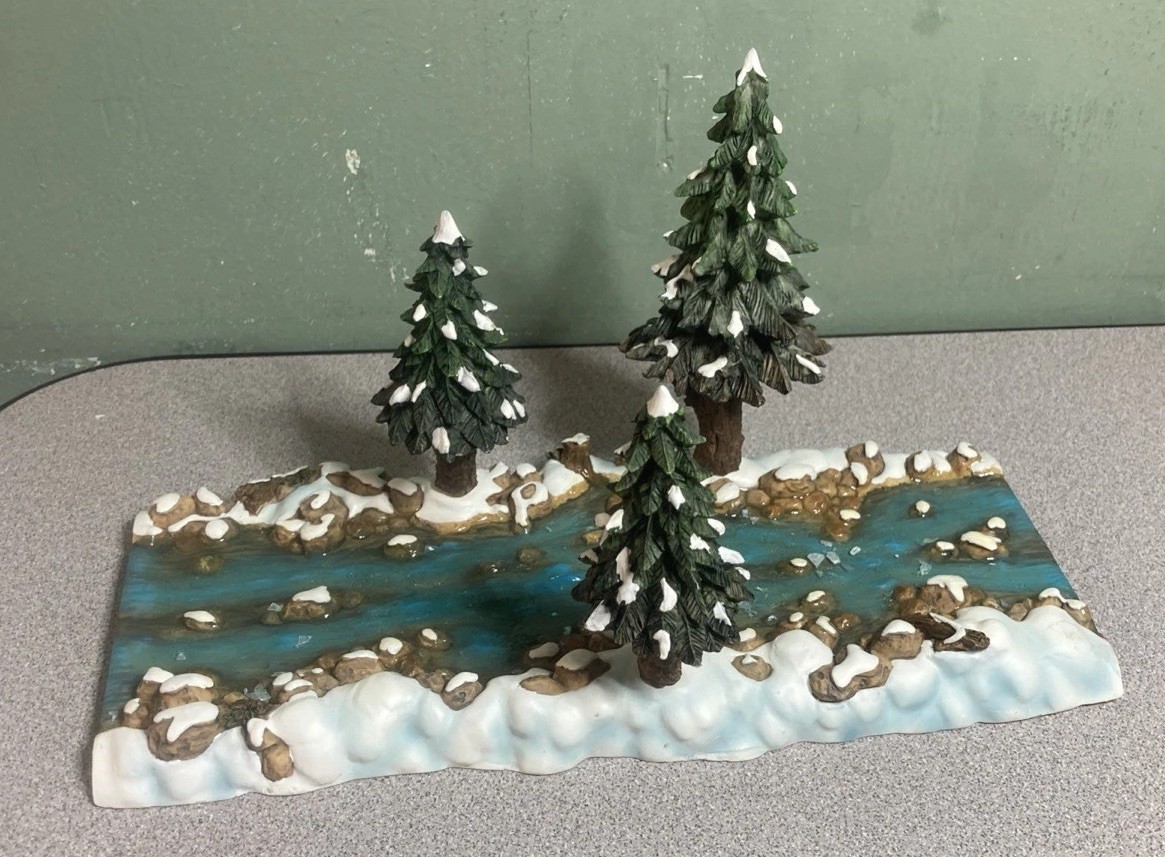 Dept. 56 Mill Creek Straight Section #52633 Village Retired Ceramic Accessory