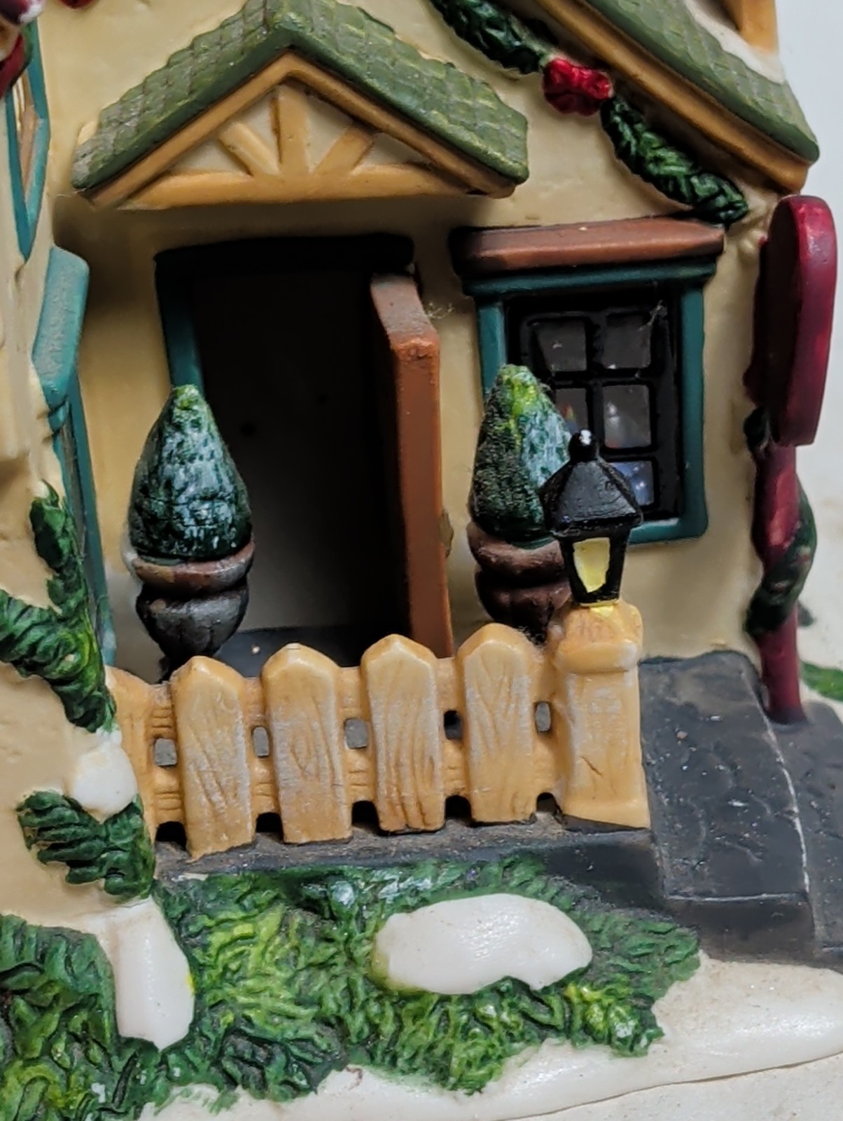 O’Well Christmas Village Jenny’s Beauty Salon Lighted House Decor Vintage 1996