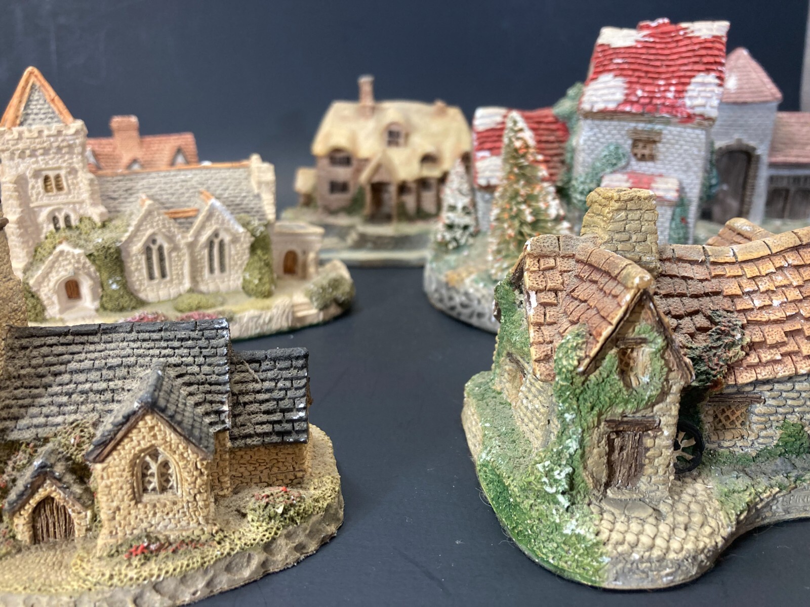 vintage David Winter (2) and various other Cottages Christmas village