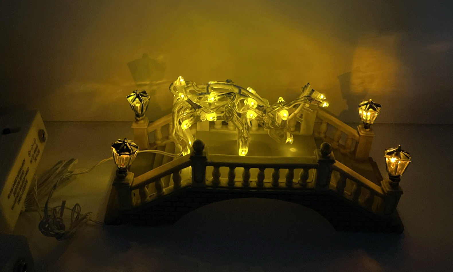 Vintage Lemax 1999 Lighted Foot Bridge & Deer & Plaza Flooring Mats – Read