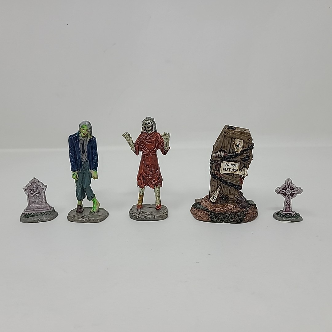Lemax Spooky Town Halloween Lot Zombies Tombstones Graveyard Figures