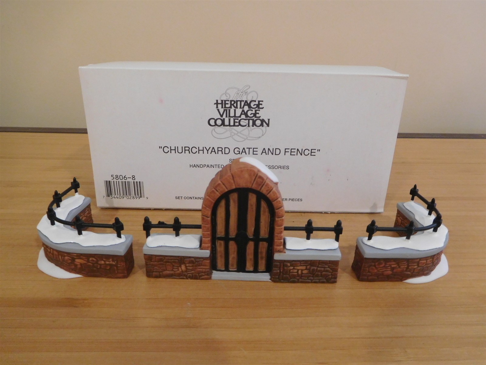 Dept 56 Dickens Village – Churchyard Gate & Fence – 3 Pc – #56.58068 – Free Ship