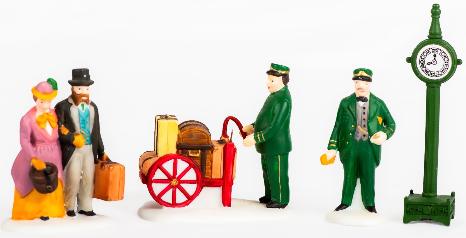 Department 56 Victoria Station Dickens Village Series with Box & 3 Figurines