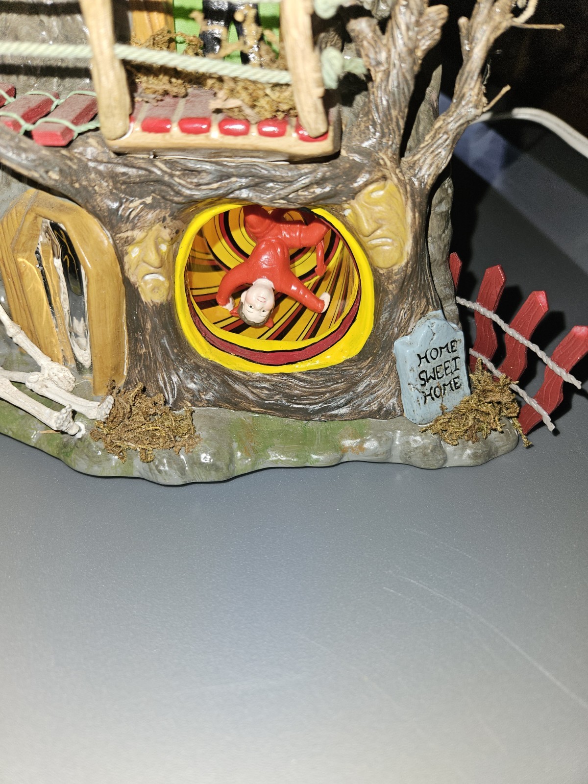 Dept 56 – Haunted Fun House