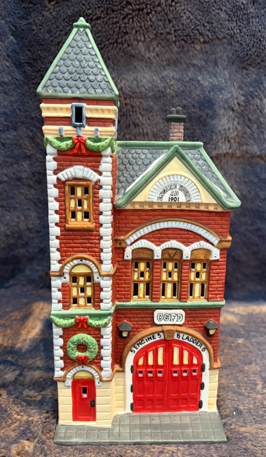 Department 56 “Red Brick Fire Station” #5536-0 Christmas In The City Series