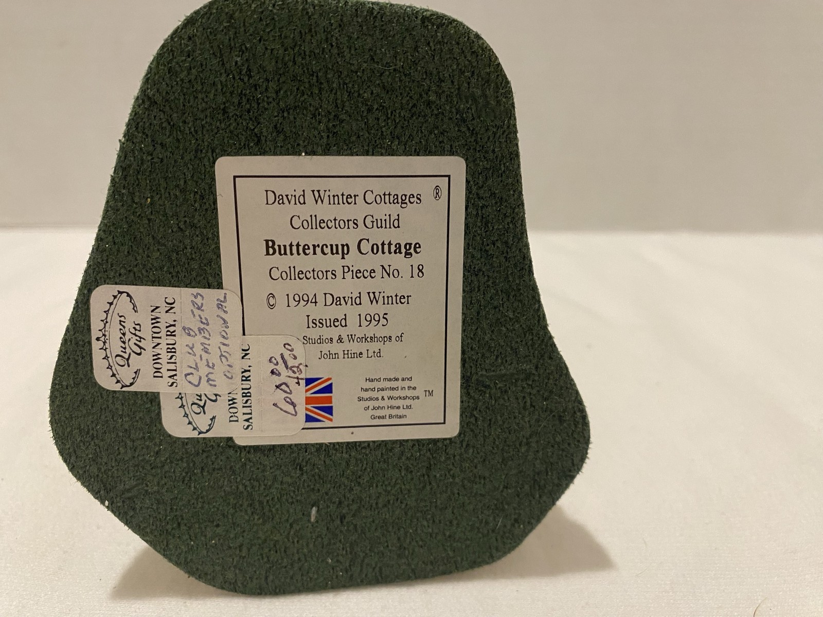 David Winter Buttercup Cottage Hand Painted Ceramic Miniature House 1995