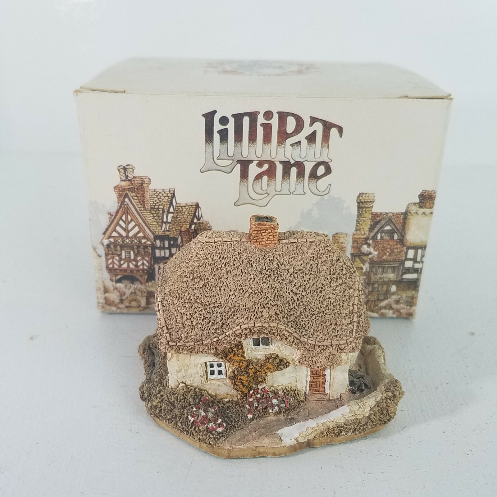 Lilliput Lane Clover Cottage Miniature Grandmacore Cozy Collection w/ Deed & Box