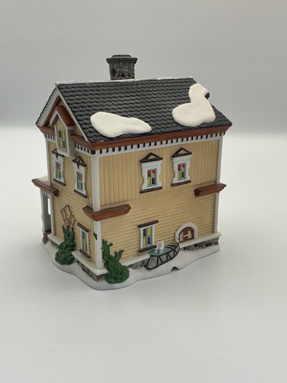 Dept 56 New England Series 2011 Lakeshore Holiday House Lighted New Best Friend