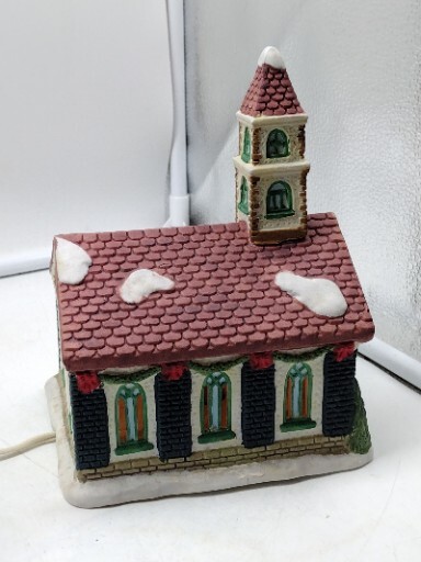 1995 Trim A Home Lighted Christmas Village Church