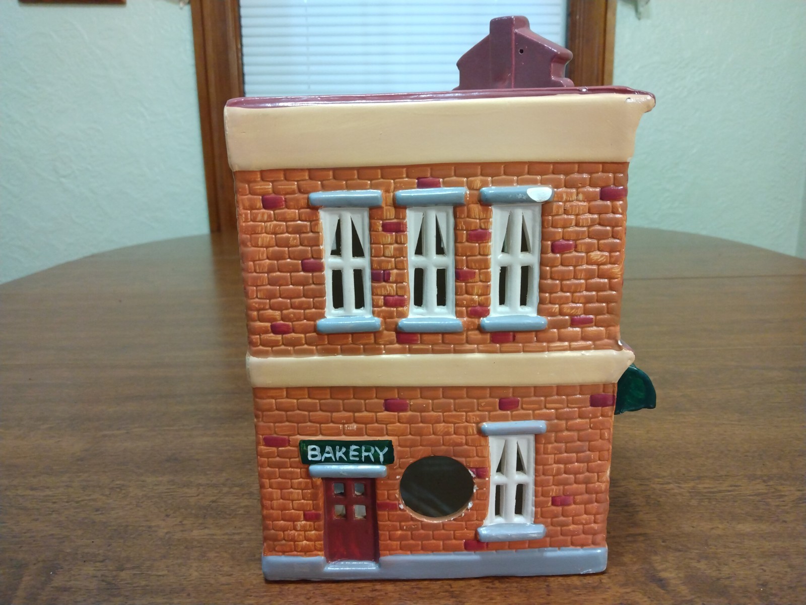 Vintage Department 56 #50776 The Original Snow Village Christmas Bakery w/Cord