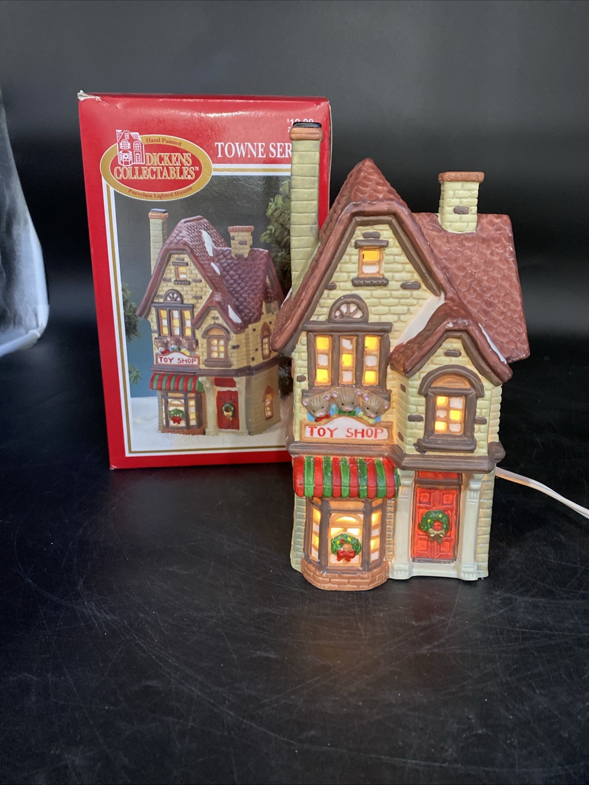 Dickens Collectables Toy Shop 1993 Porcelain Hand-Painted Lighted House w/ Box