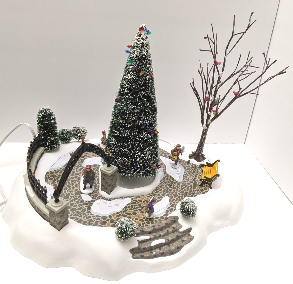 Dept. 56: All Around The Park – Animated Accessory Set Village See Video Working