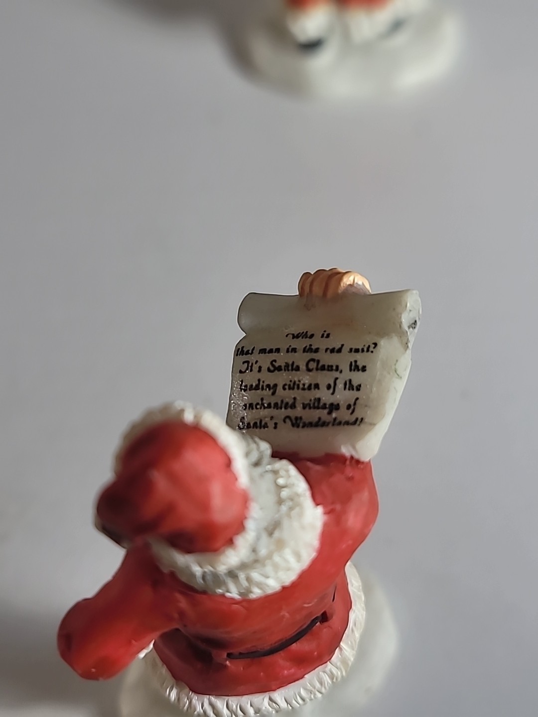 Lemax Christmas Village Town Mr. & Mrs. Santa Claus 92334 92335
