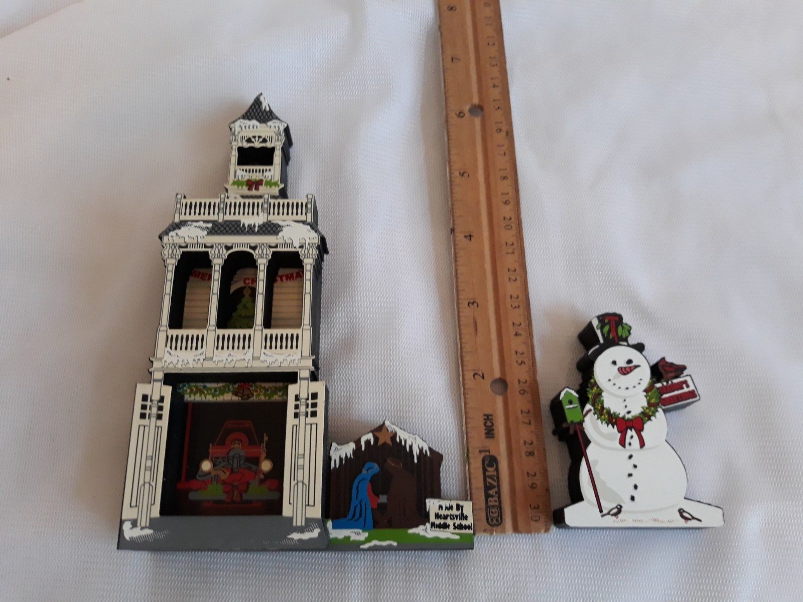 Shelia’s Collectibles Heartsville Fire Station & Snowman Wood Shelf Sitters 1999