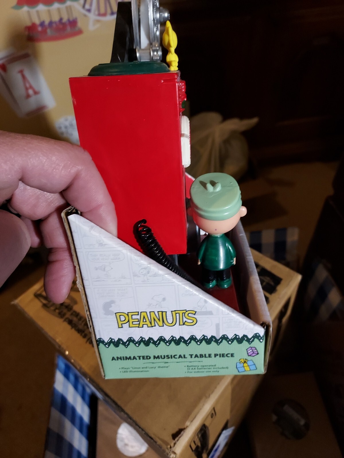 Snoopy Animated Musical Christmas Film Movie Projector Charlie Brown Peanuts