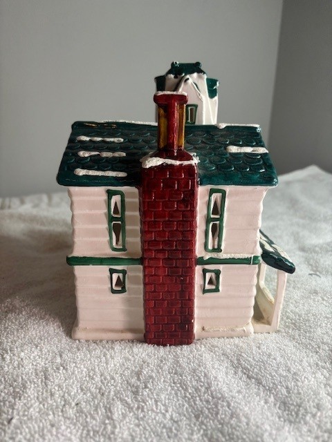 Vintage Dept 56 1983 Wooden Clapboard House Ceramic Snowhouse Series USED