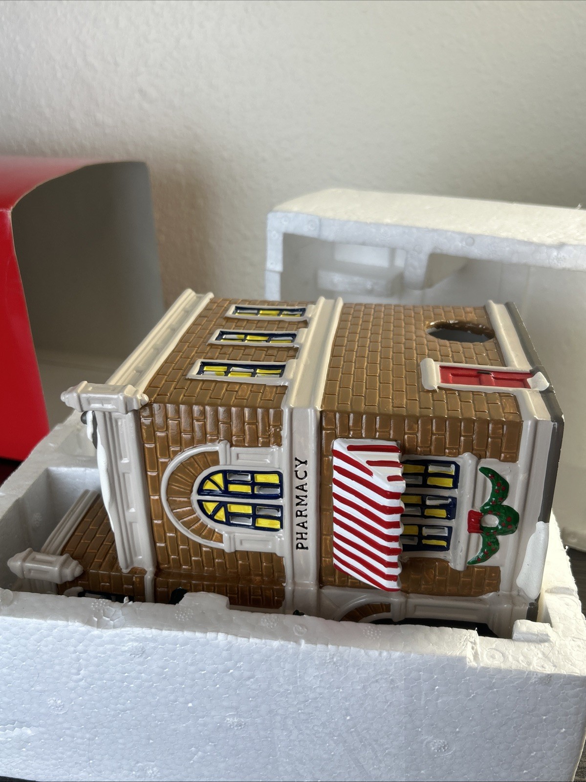 Department 56 Original Snow Village Coca-Cola Corner Drugstore No Light 1995