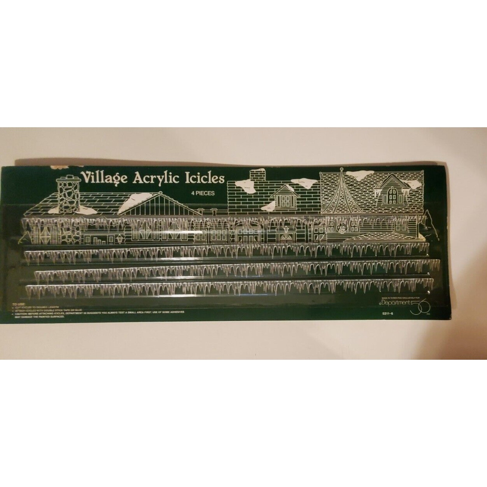 Dept 56 Village Acrylic Icicles Christmas Lighted House Accessory 52116